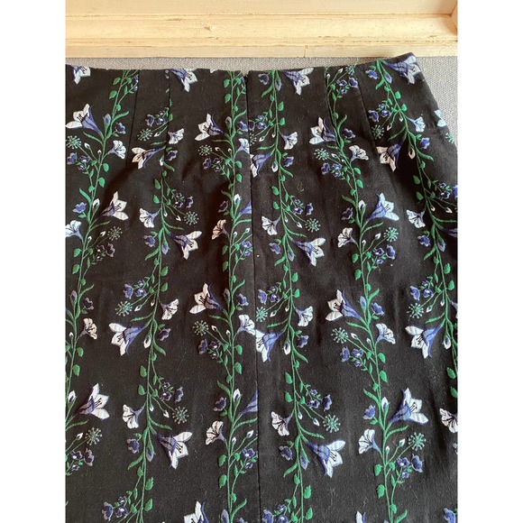 Ann Taylor Woman’s skirt size 12 black with green blue floral design lined FLAW - Picture 4 of 12